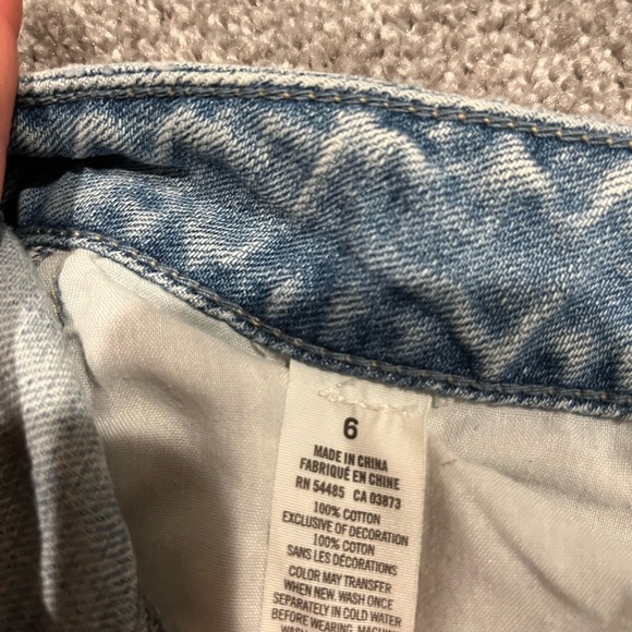 American Eagle Distressed Stretch Jean Shorts - Picture 3 of 3